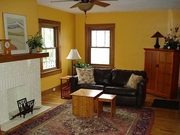 2nd image of 437 Peach Orchard Ave