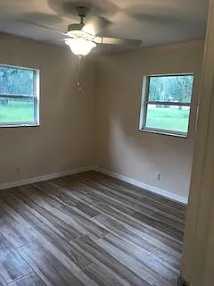 2215 Forest Dr — Photo 10