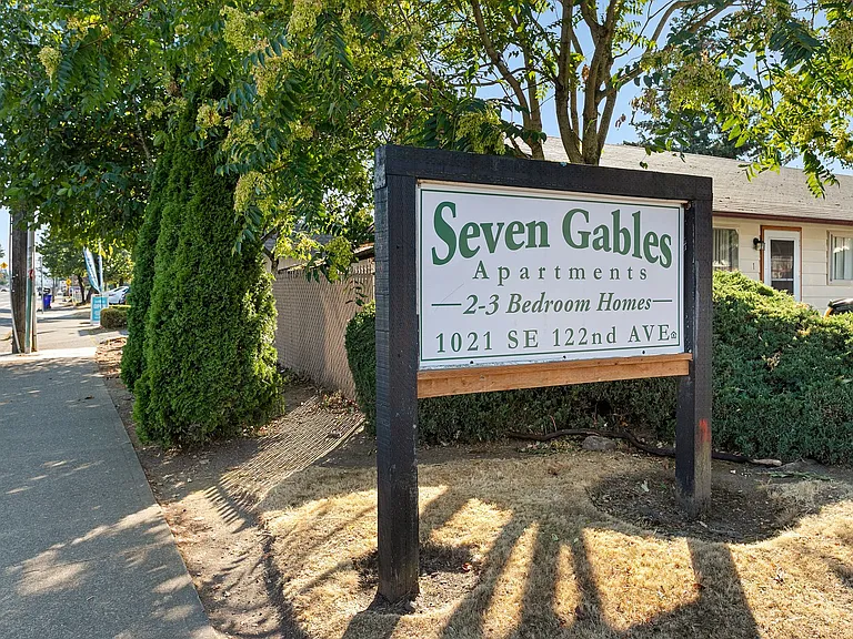 Seven Gables — Photo 1