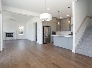 2220 Scenic Blf, Fort Worth, TX 76111