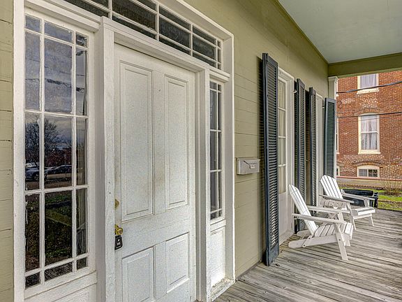 3rd image of 1115 Grove St