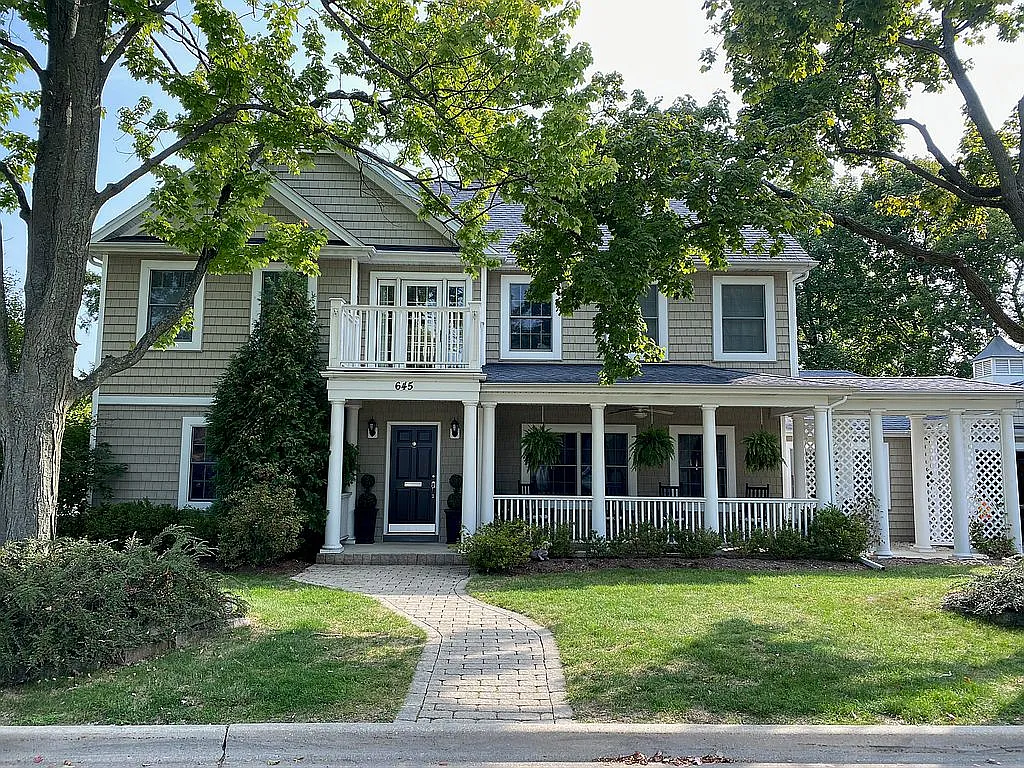 645 Lincoln St photo 1