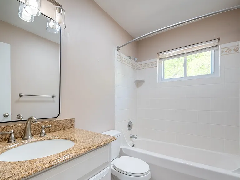 2561 Rutrough Rd — Photo 39