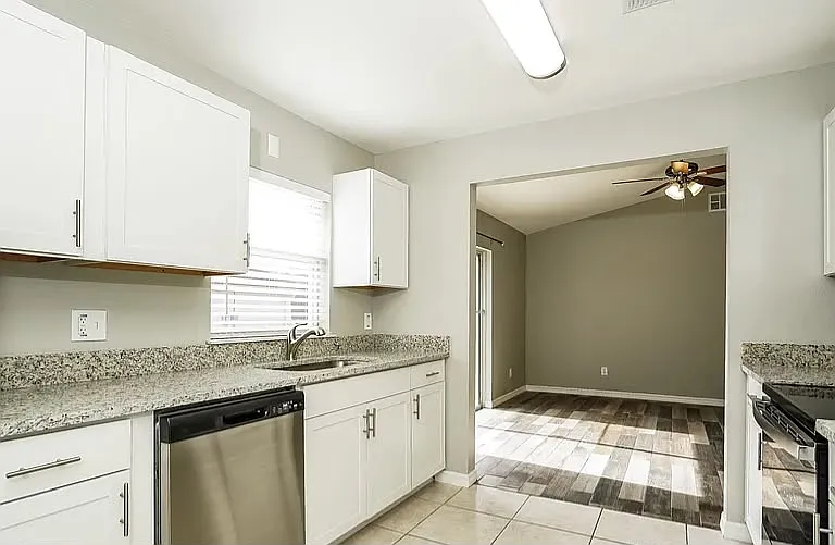 2573 SW 155th Ln — Photo 3