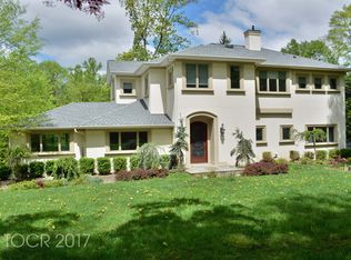 9 Deer Trail Rd, Saddle River, NJ 07458