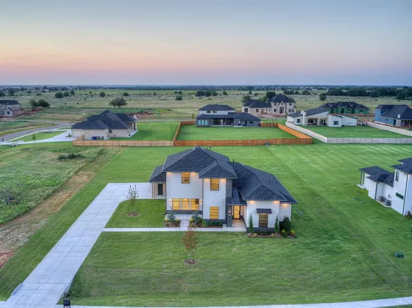2353 NW 225th St, Edmond, OK 73025