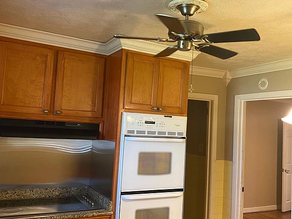 4th image of 3701 Willow Ave SW