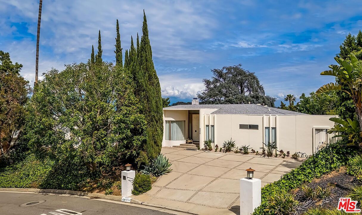 8224 Skyline Dr, Los Angeles, CA 90046 | Zillow