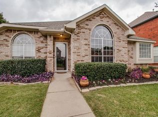 1825 Dew Valley Dr, Carrollton, TX 75010