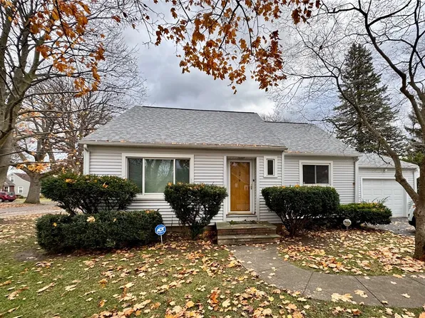 255 Garford Rd, Rochester, NY 14622