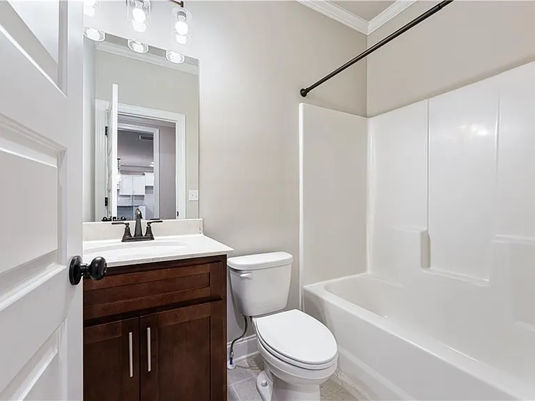 1647 Jasper Dr — Photo 5