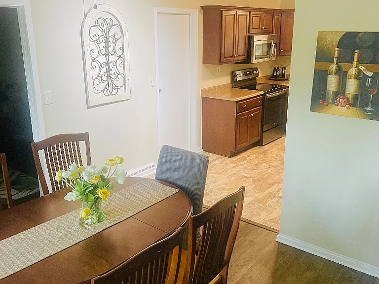 375 Hemingway Dr — Photo 12