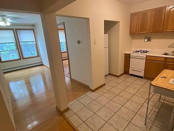 4th image of 80 Hampshire St #6A