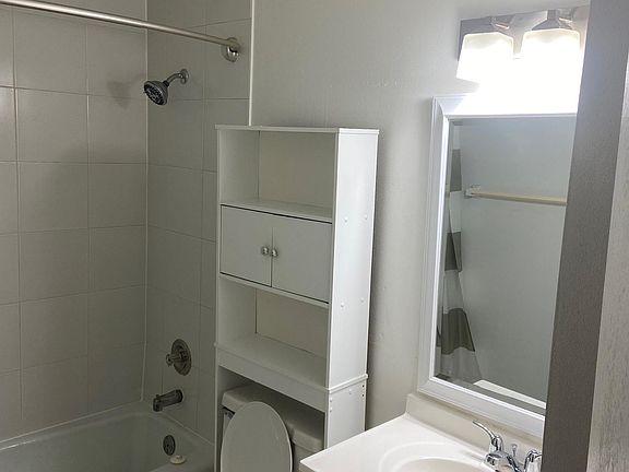 3rd image of 2636 S Logan Ave #207