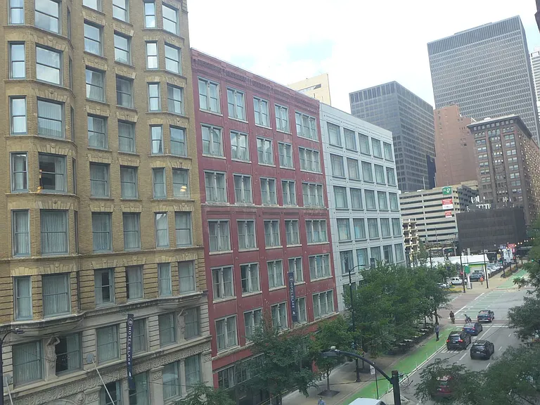 537 S Dearborn Terminals Building — Photo 18