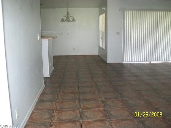 2nd image of 2833 NE 2nd Pl