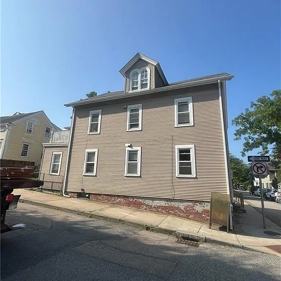 27 Mount Vernon St #2 — Photo 3