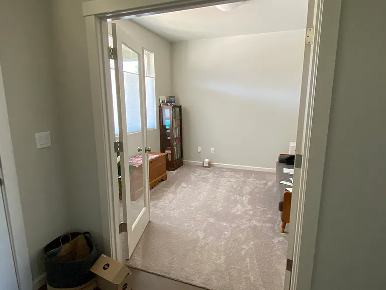 4093 SW Reindeer Ave — Photo 4