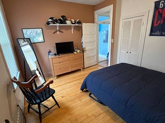 2nd image of 1518 Commonwealth Ave #2