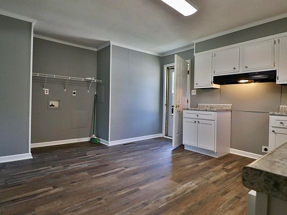 5th image of 56 Riddick St