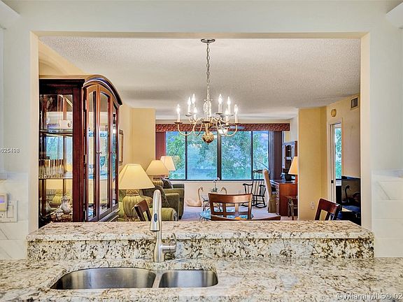 5th image of 9763 N Belfort Cir #207