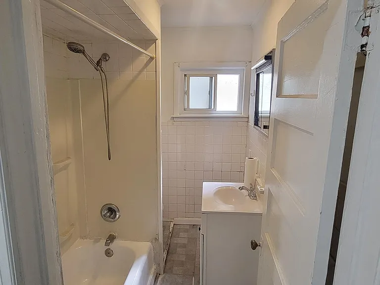 805 Monroe Ave #3 — Photo 6