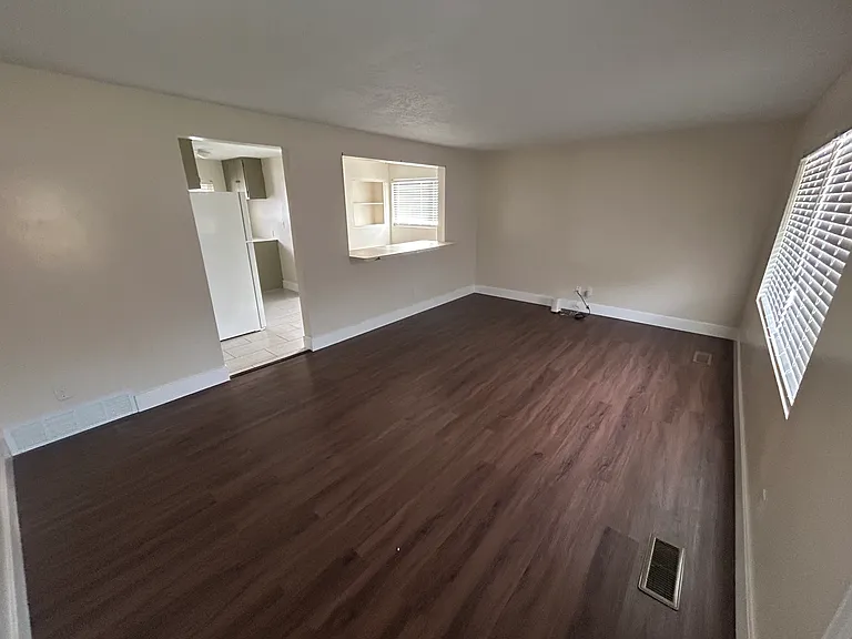 1025 Rushton St — Photo 3