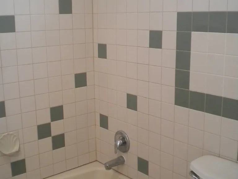 1217 E Cota St #A — Photo 11