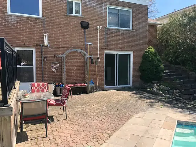 2351 Woking Cres — Photo 7