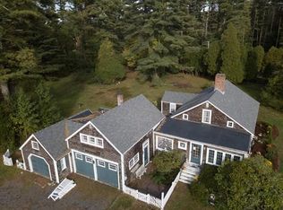 27 Plymouth St, Halifax, MA 02338