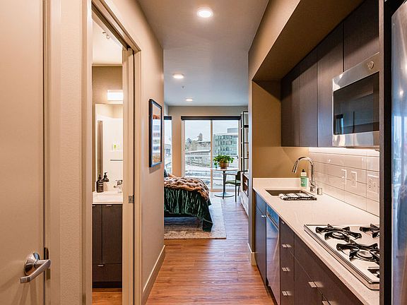 3rd image of 408 Aurora Ave N #705