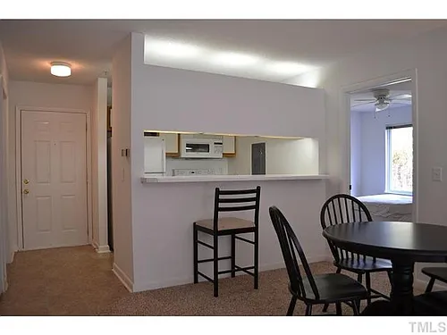 1431 Collegiate Cir Photo 1