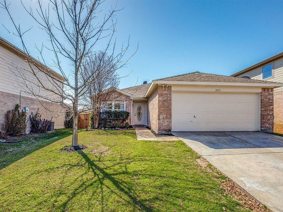 1st image of 1613 Black Oak Ct