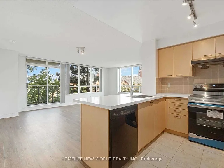 62 Suncrest Blvd #220 — Photo 2