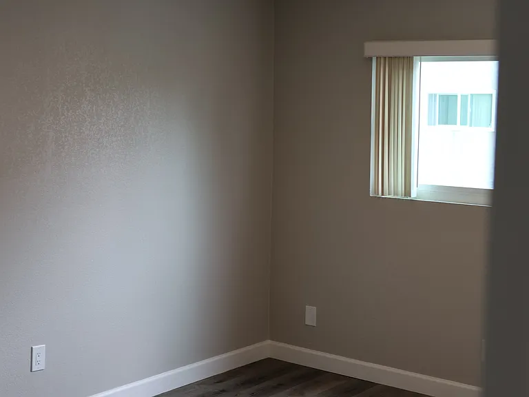 7740 Laurel Canyon Blvd — Photo 8