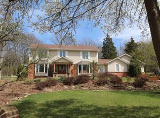 1566 Treherne Ct, Chesterfield, MO