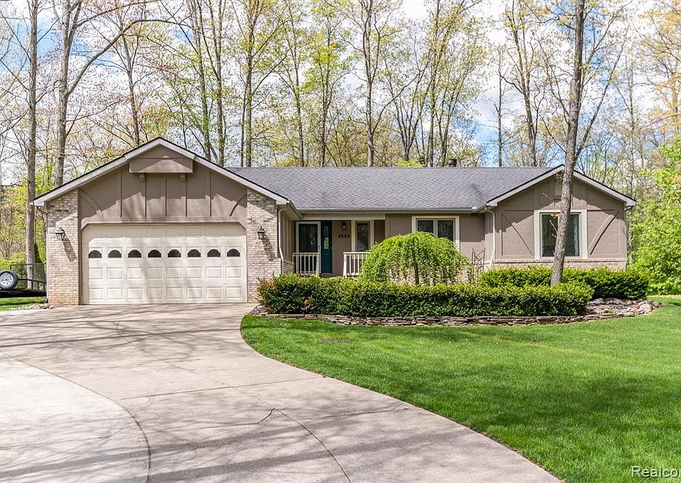 1st image of 8529 Pineview Lake Dr