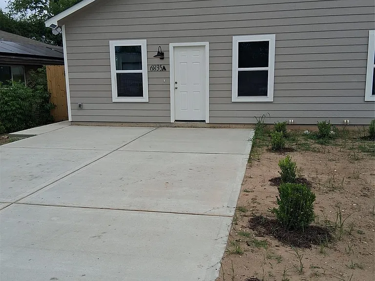 6835 Landor St — Photo 2