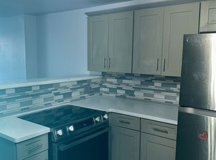 103 Lark St APT 1, Albany, NY 12210