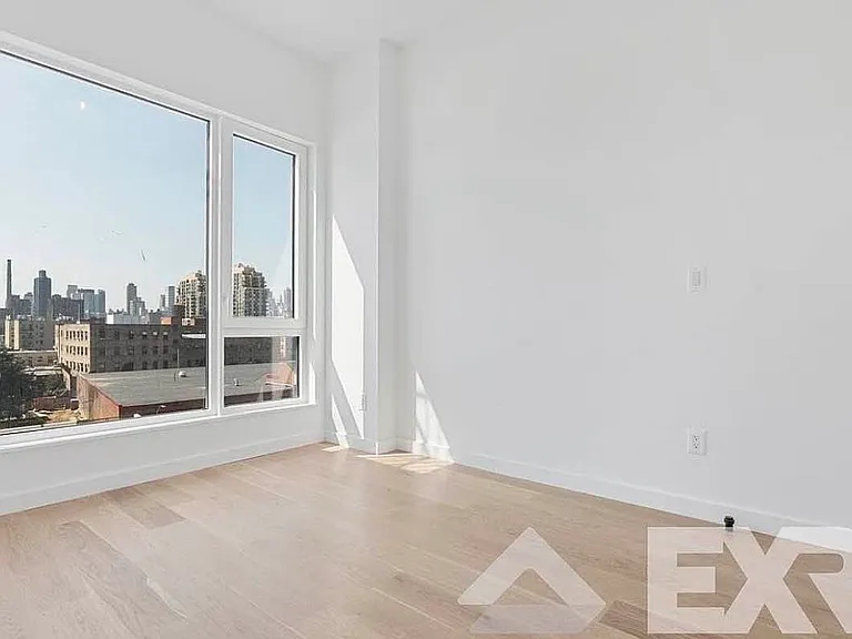 11-14 35th Ave #522 — Photo 32