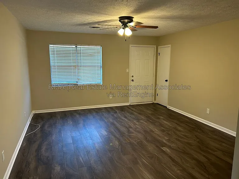 1045 Vineyard Rd #A — Photo 6