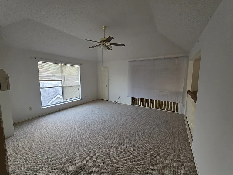 1820 Springmont Dr — Photo 21