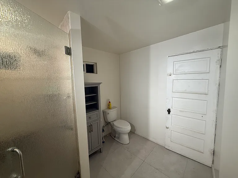 1536 Luke Ln #1 — Photo 3