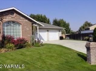 8511 Woodwinds Way, Yakima, WA