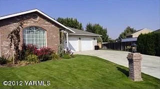 8511 Woodwinds Way photo 1