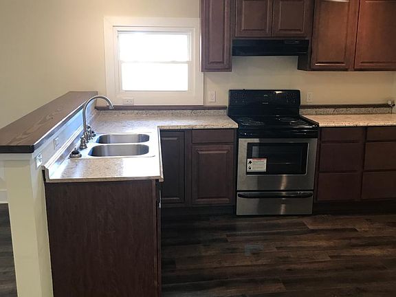3rd image of 2825 4th Ave