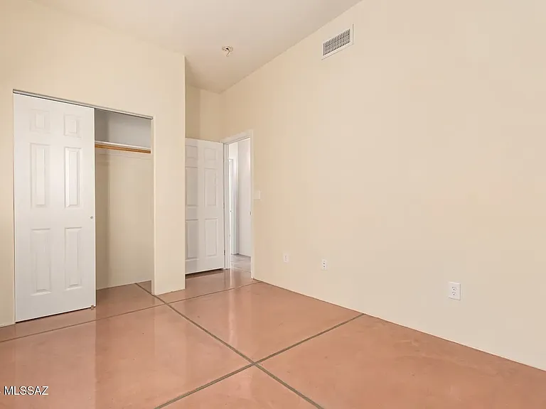 533 W San Xavier St — Photo 9