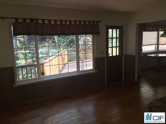 3rd image of 105 Las Colinas Dr