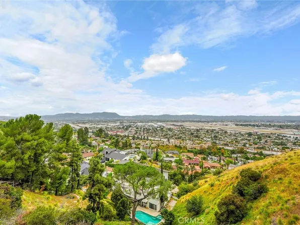 10050 Olivia Ter, Sun Valley, CA 91352
