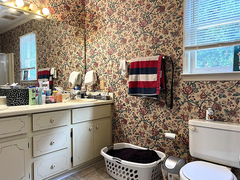 850 Parkview Ct — Photo 13